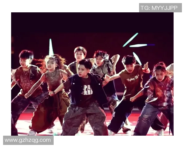 南京街舞队的热潮与节奏解析探寻街舞文化的魅力与发展 南京街舞队的热潮与节奏解析探寻街舞文化的魅力与发展